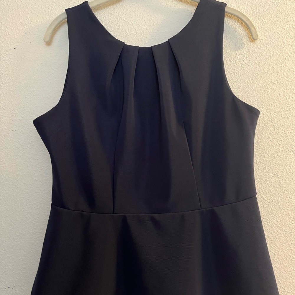 Forever 21 Navy Zip-Back Sleeveless Top